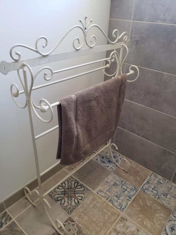 Chez Didier Et Vero Houville-la-Branche Bagian luar foto